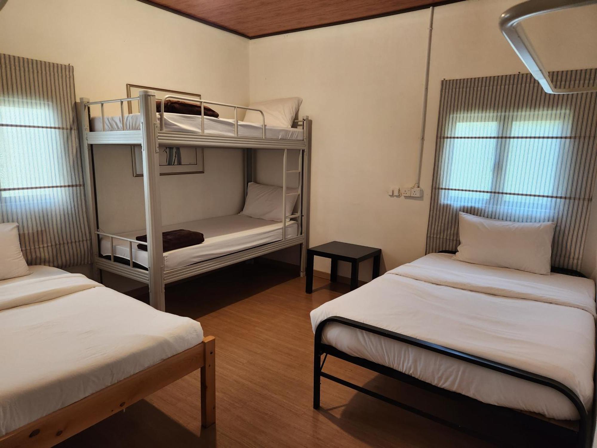 Genting Greenwoods Tiny Houses & Events Hall Genting Highlands Room photo